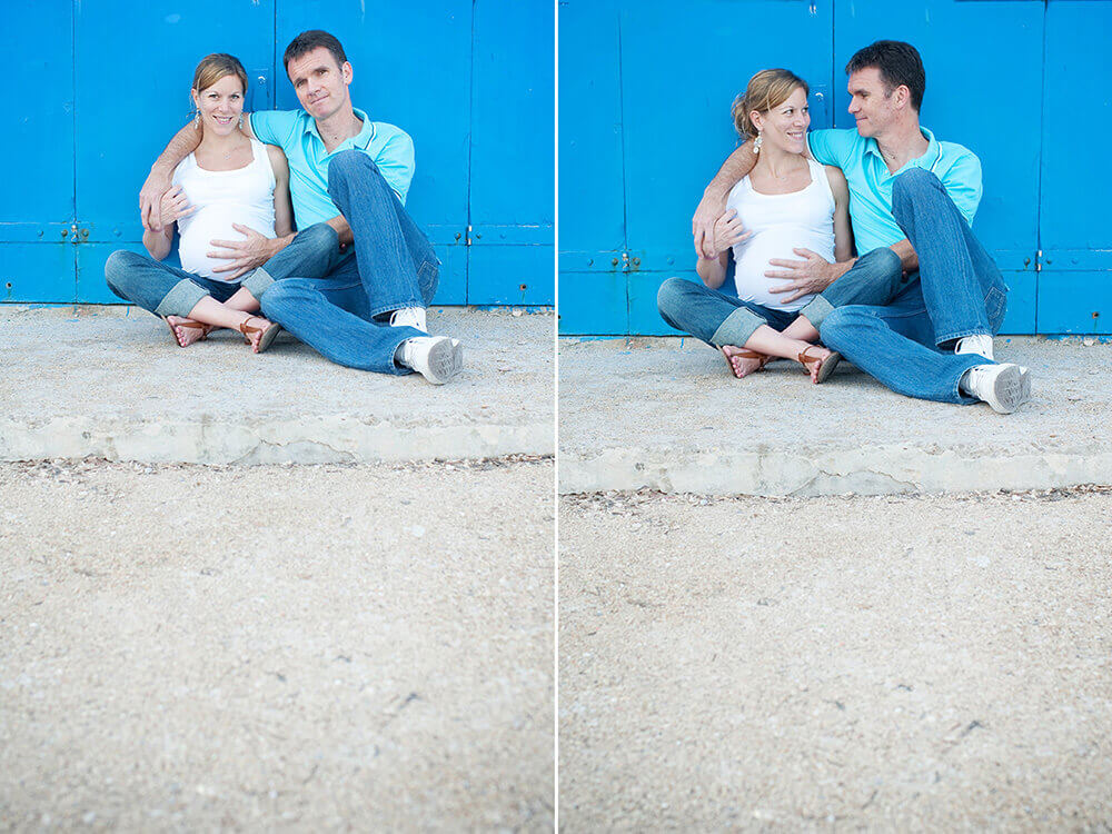 Photo de couple habillé en blanc sur fond bleu.