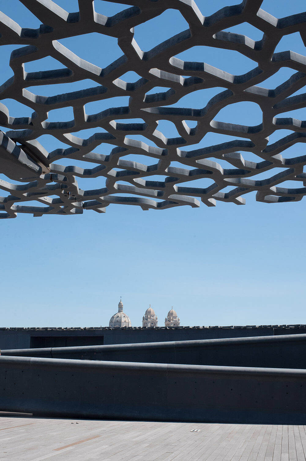 La Major vue de la terrasse du MuCem.