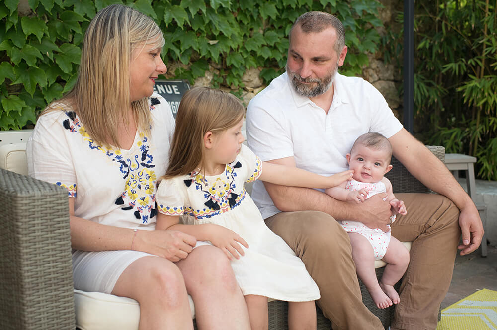 Séance photo famille à domicile à Ventabren.