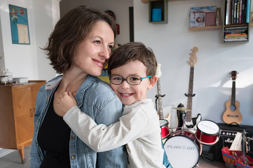 Portrait d'enfant avec sa maman.