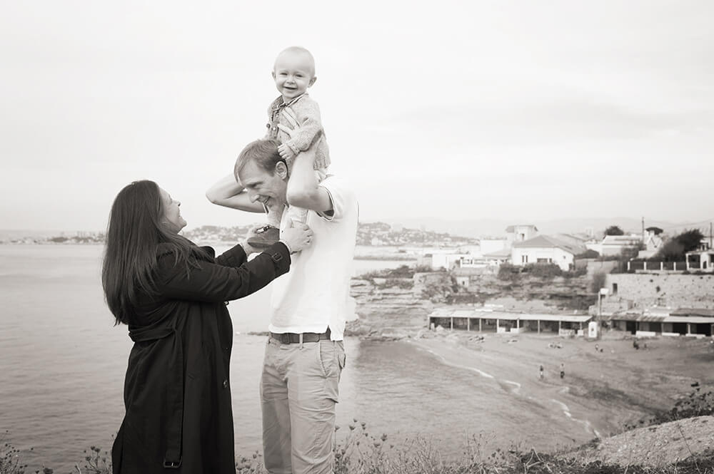 Photo en Noir et blanc de la famille à Marseille