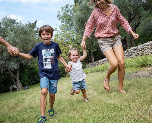 Photographe famille Pertuis Aix Marseille. Tarifs photo Marseille Luberon