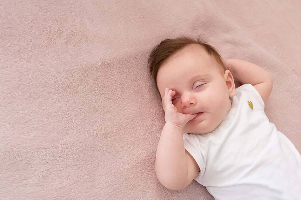 Séance bébé à domicile Marseille