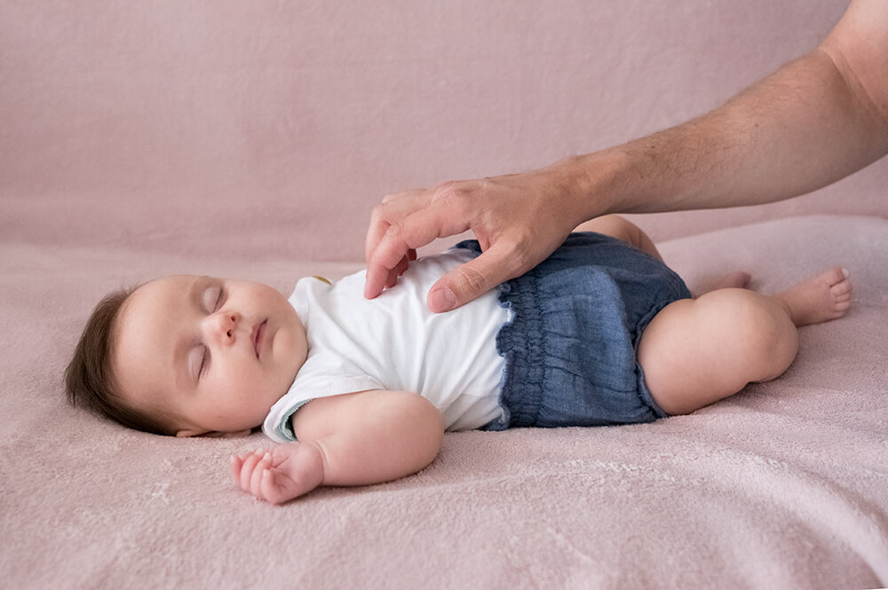 Séance bébé à domicile Marseille