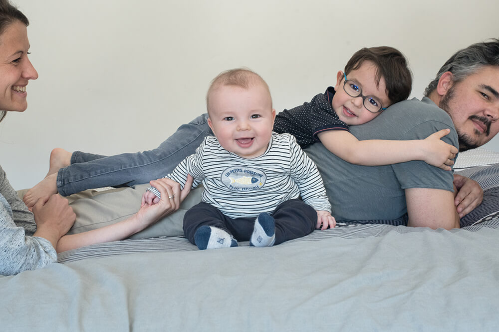 Portrait de famille. Photographe professionnelle à Cassis.