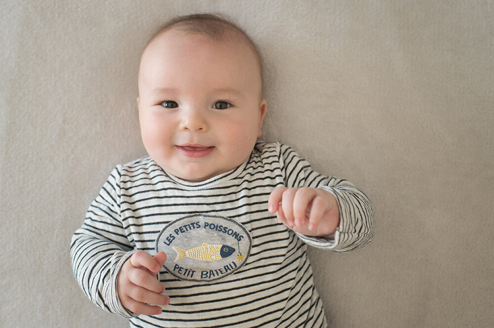 Portrait de bébé bien rond.