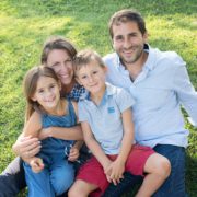 séance photo famille au château la coste.