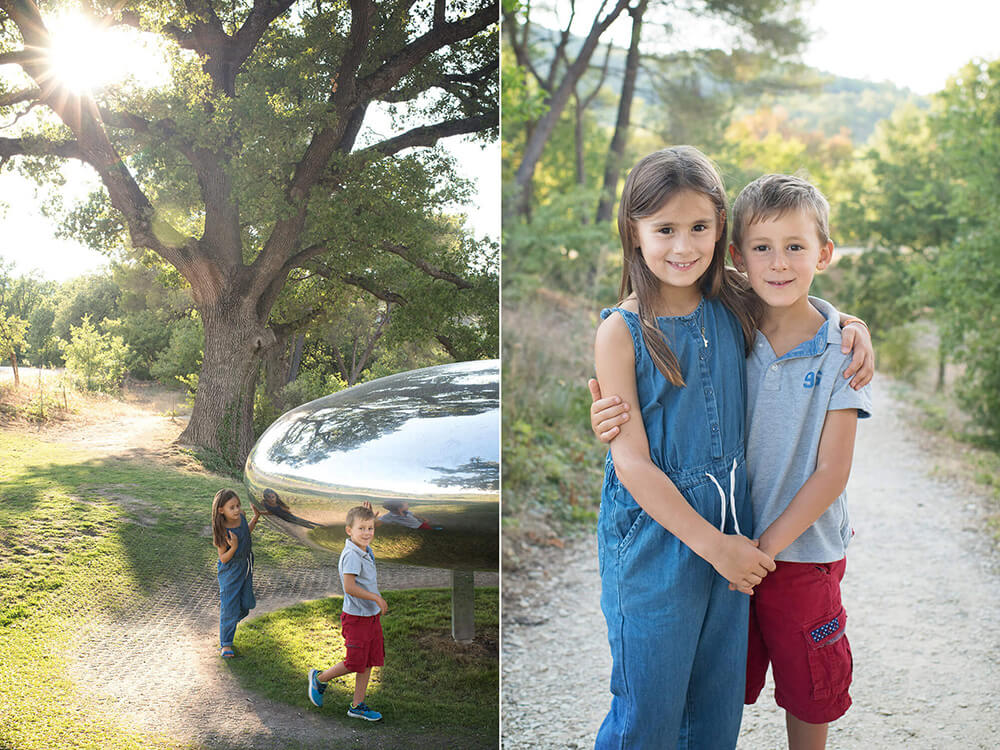 Portrait frère et sœur complices.